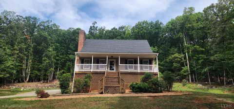 Homes For Sale - 297 Poor House Farm Road<br/> Amherst, VA 24521