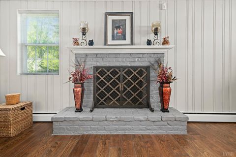 Tiny photo for 1509 Savoy Pl Pl, Lynchburg, VA 24503 (MLS # 365886)