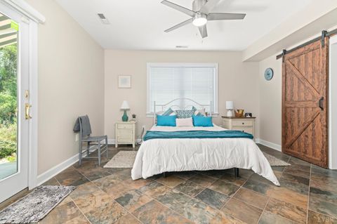 Tiny photo for 1509 Savoy Pl Pl, Lynchburg, VA 24503 (MLS # 365886)