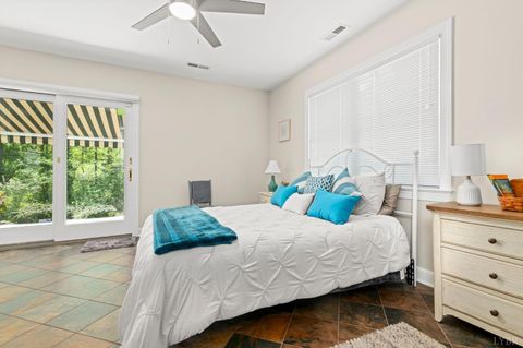 Tiny photo for 1509 Savoy Pl Pl, Lynchburg, VA 24503 (MLS # 365886)