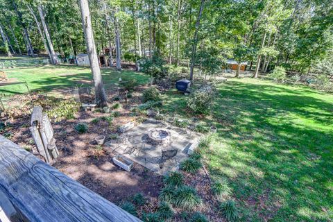 Tiny photo for 300 Pocahontas Dr, Forest, VA 24551 (MLS # 362453)
