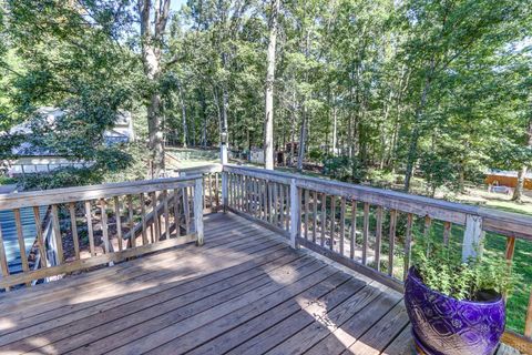 Tiny photo for 300 Pocahontas Dr, Forest, VA 24551 (MLS # 362453)