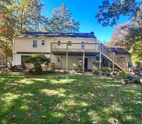 Tiny photo for 300 Pocahontas Dr, Forest, VA 24551 (MLS # 362453)