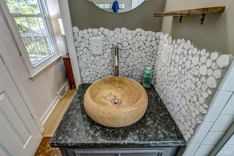 Tiny photo for 300 Pocahontas Dr, Forest, VA 24551 (MLS # 362453)