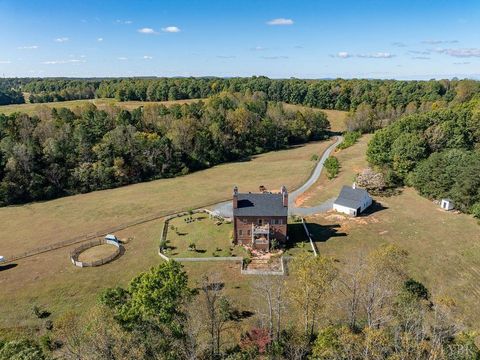 Tiny photo for 2004 Seven Meadows Lane, Appomattox, VA 24522 (MLS # 365082)