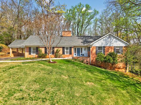 Photo of 1619 Dogwood Lane, Lynchburg, VA 24503 (MLS # 365577)