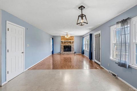 Tiny photo for 1075 Charmin Drive, Forest, VA 24551 (MLS # 365256)