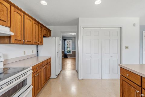 Tiny photo for 1075 Charmin Drive, Forest, VA 24551 (MLS # 365256)