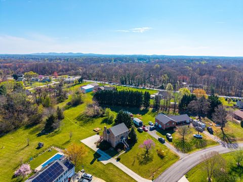 Tiny photo for 1075 Charmin Drive, Forest, VA 24551 (MLS # 365256)