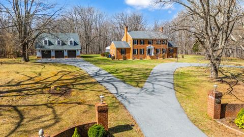 Photo of 1765 Winesap Road, Madison Heights, VA 24572 (MLS # 364994)