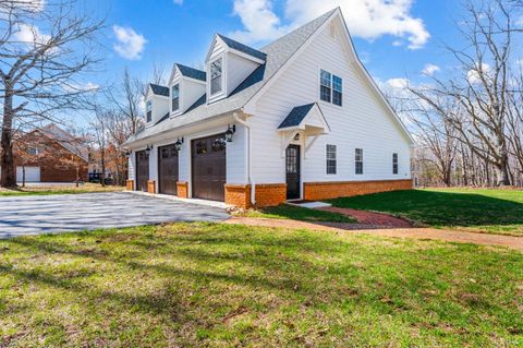 Tiny photo for 1765 Winesap Road, Madison Heights, VA 24572 (MLS # 364994)