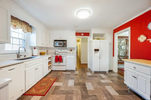 Tiny photo for 1765 Winesap Road, Madison Heights, VA 24572 (MLS # 364994)