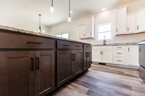 Tiny photo for 9740 Oakville Road, Appomattox, VA 24553 (MLS # 366787)