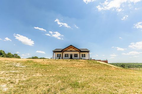 Tiny photo for 9740 Oakville Road, Appomattox, VA 24553 (MLS # 366787)