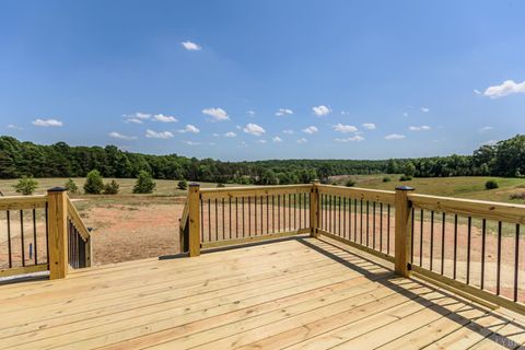 Tiny photo for 9740 Oakville Road, Appomattox, VA 24553 (MLS # 366787)