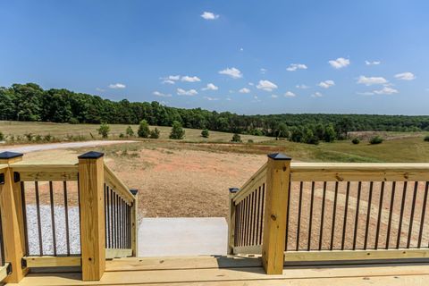 Tiny photo for 9740 Oakville Road, Appomattox, VA 24553 (MLS # 366787)