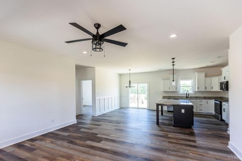 Tiny photo for 9740 Oakville Road, Appomattox, VA 24553 (MLS # 366787)