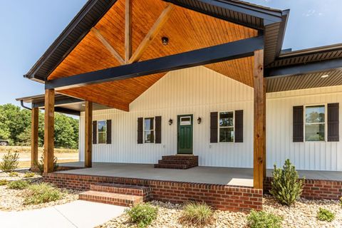 Tiny photo for 9740 Oakville Road, Appomattox, VA 24553 (MLS # 366787)
