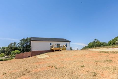 Tiny photo for 9740 Oakville Road, Appomattox, VA 24553 (MLS # 366787)