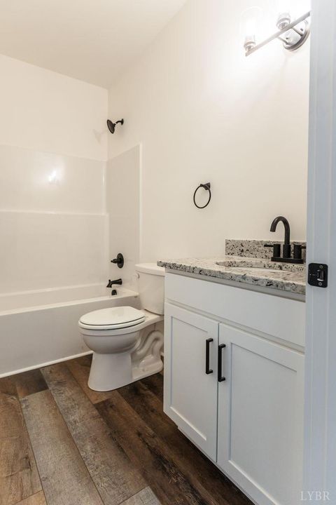 Tiny photo for 9740 Oakville Road, Appomattox, VA 24553 (MLS # 366787)