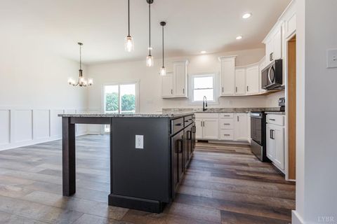 Tiny photo for 9740 Oakville Road, Appomattox, VA 24553 (MLS # 366787)
