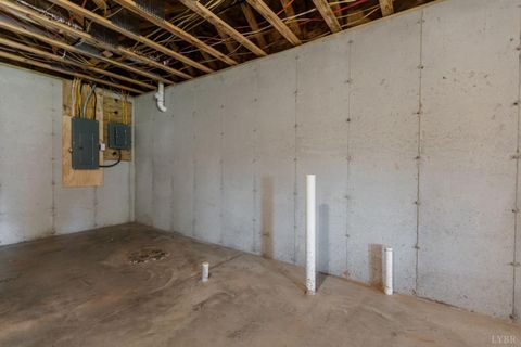Tiny photo for 9740 Oakville Road, Appomattox, VA 24553 (MLS # 366787)