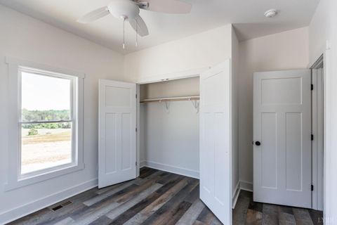 Tiny photo for 9740 Oakville Road, Appomattox, VA 24553 (MLS # 366787)
