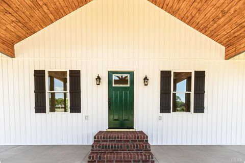 Tiny photo for 9740 Oakville Road, Appomattox, VA 24553 (MLS # 366787)