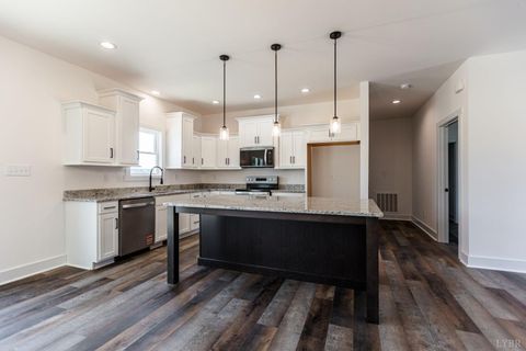 Tiny photo for 9740 Oakville Road, Appomattox, VA 24553 (MLS # 366787)