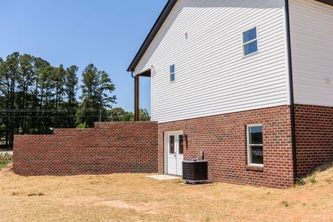 Tiny photo for 9740 Oakville Road, Appomattox, VA 24553 (MLS # 366787)