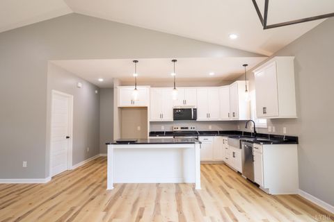 Tiny photo for 16519 Richmond Hwy, Pamplin, VA 23958 (MLS # 366111)