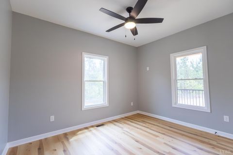 Tiny photo for 16519 Richmond Hwy, Pamplin, VA 23958 (MLS # 366111)