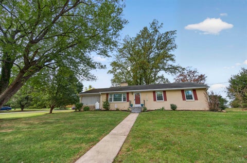 Homes For Sale - 1419 Nelson Drive<br/> Lynchburg, VA 24502