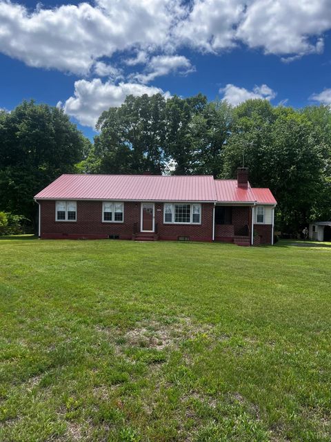 Tiny photo for 397 Epsons Road, Long Island, VA 24569 (MLS # 366605)