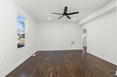 Tiny photo for 1211 Early Street, Lynchburg, VA 24503 (MLS # 362733)