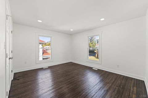 Tiny photo for 1211 Early Street, Lynchburg, VA 24503 (MLS # 362733)