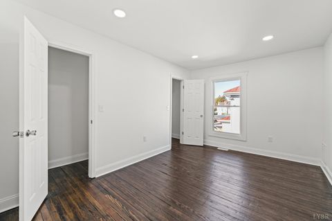 Tiny photo for 1211 Early Street, Lynchburg, VA 24503 (MLS # 362733)