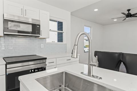 Tiny photo for 1211 Early Street, Lynchburg, VA 24503 (MLS # 362733)