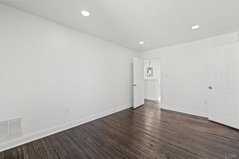 Tiny photo for 1211 Early Street, Lynchburg, VA 24503 (MLS # 362733)