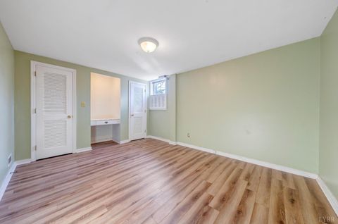 Tiny photo for 1005 Williamsburg Place, Lynchburg, VA 24503 (MLS # 363802)