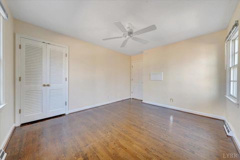 Tiny photo for 1005 Williamsburg Place, Lynchburg, VA 24503 (MLS # 363802)