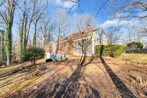 Tiny photo for 1005 Williamsburg Place, Lynchburg, VA 24503 (MLS # 363802)