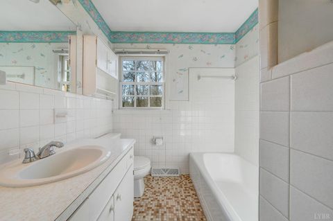 Tiny photo for 1005 Williamsburg Place, Lynchburg, VA 24503 (MLS # 363802)