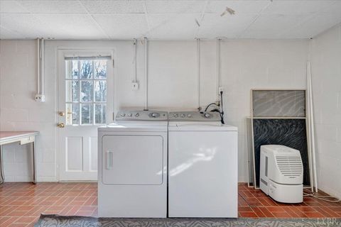 Tiny photo for 1005 Williamsburg Place, Lynchburg, VA 24503 (MLS # 363802)