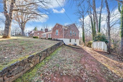 Tiny photo for 1005 Williamsburg Place, Lynchburg, VA 24503 (MLS # 363802)
