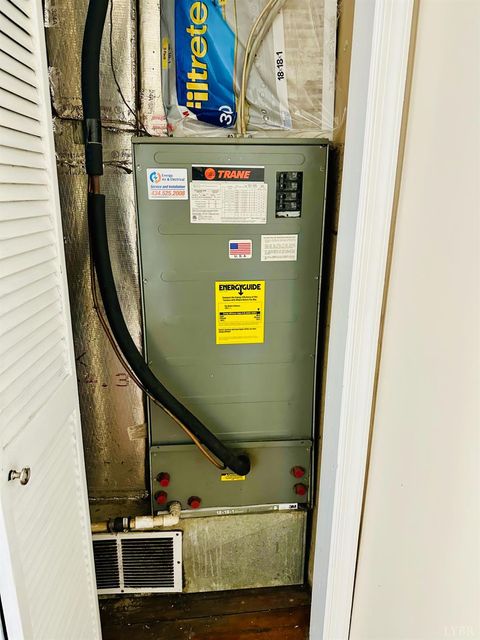 Tiny photo for 2111 GRACE STREET St, Lynchburg, VA 24504 (MLS # 364859)