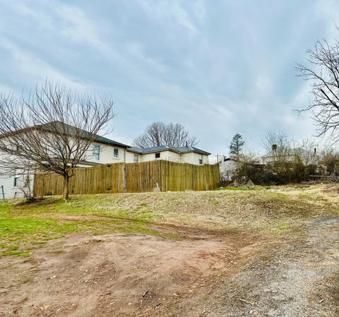 Tiny photo for 2111 GRACE STREET St, Lynchburg, VA 24504 (MLS # 364859)