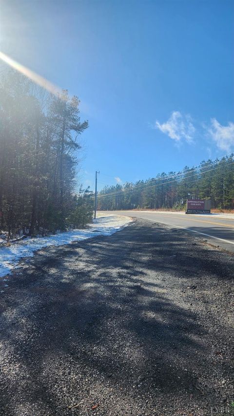 Tiny photo for 0 Old Courthouse Road, Appomattox, VA 24522 (MLS # 364959)