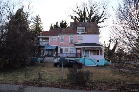 Tiny photo for 216 3rd Street, Radford, VA 24141 (MLS # 363739)