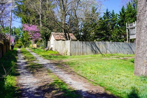 Tiny photo for 216 3rd Street, Radford, VA 24141 (MLS # 363739)